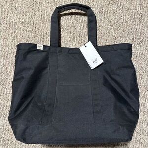 NWT Herschel Bamfield Canvas Black Tote Bag Large